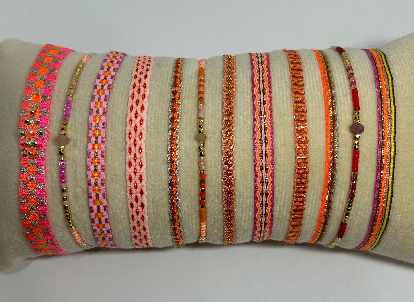 Armbänder 1-12 "Pink-, Orange-, Rot-, und Goldtöne"