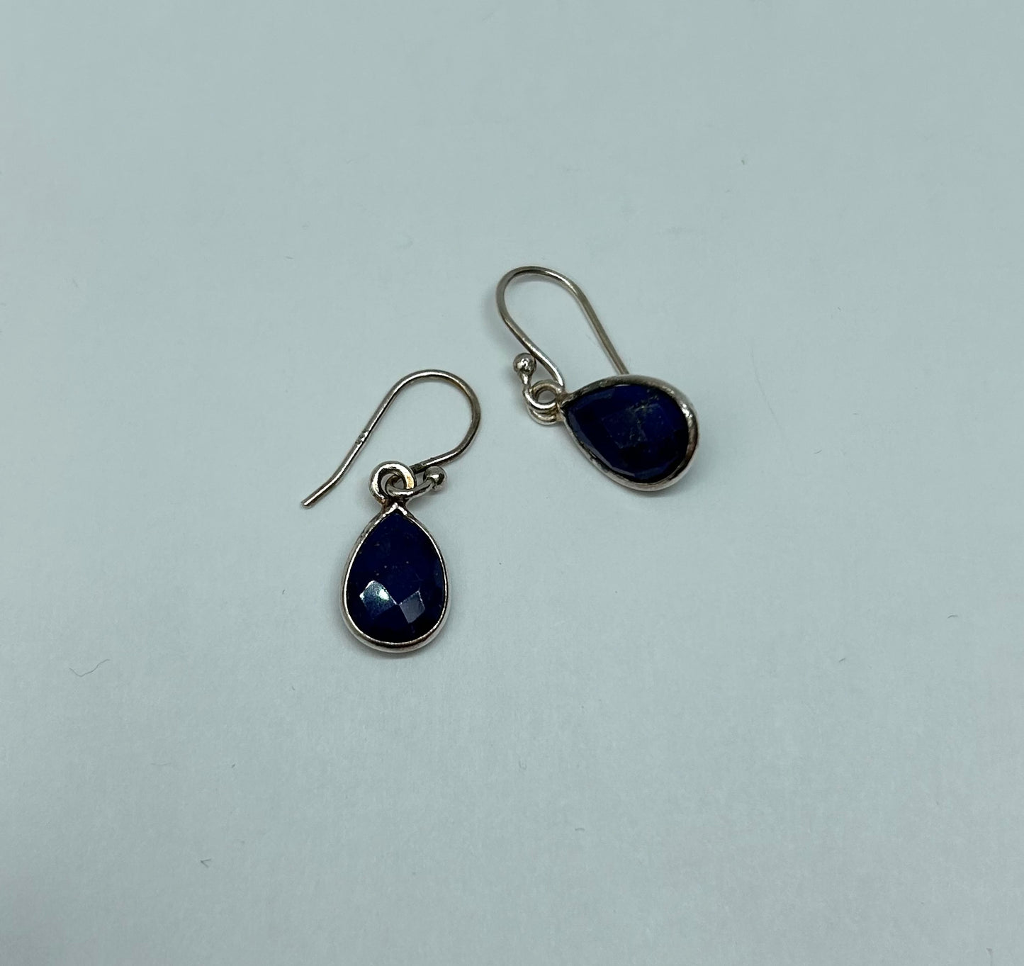 Ohrhänger "tropfenförmiger Lapislazuli", Silber