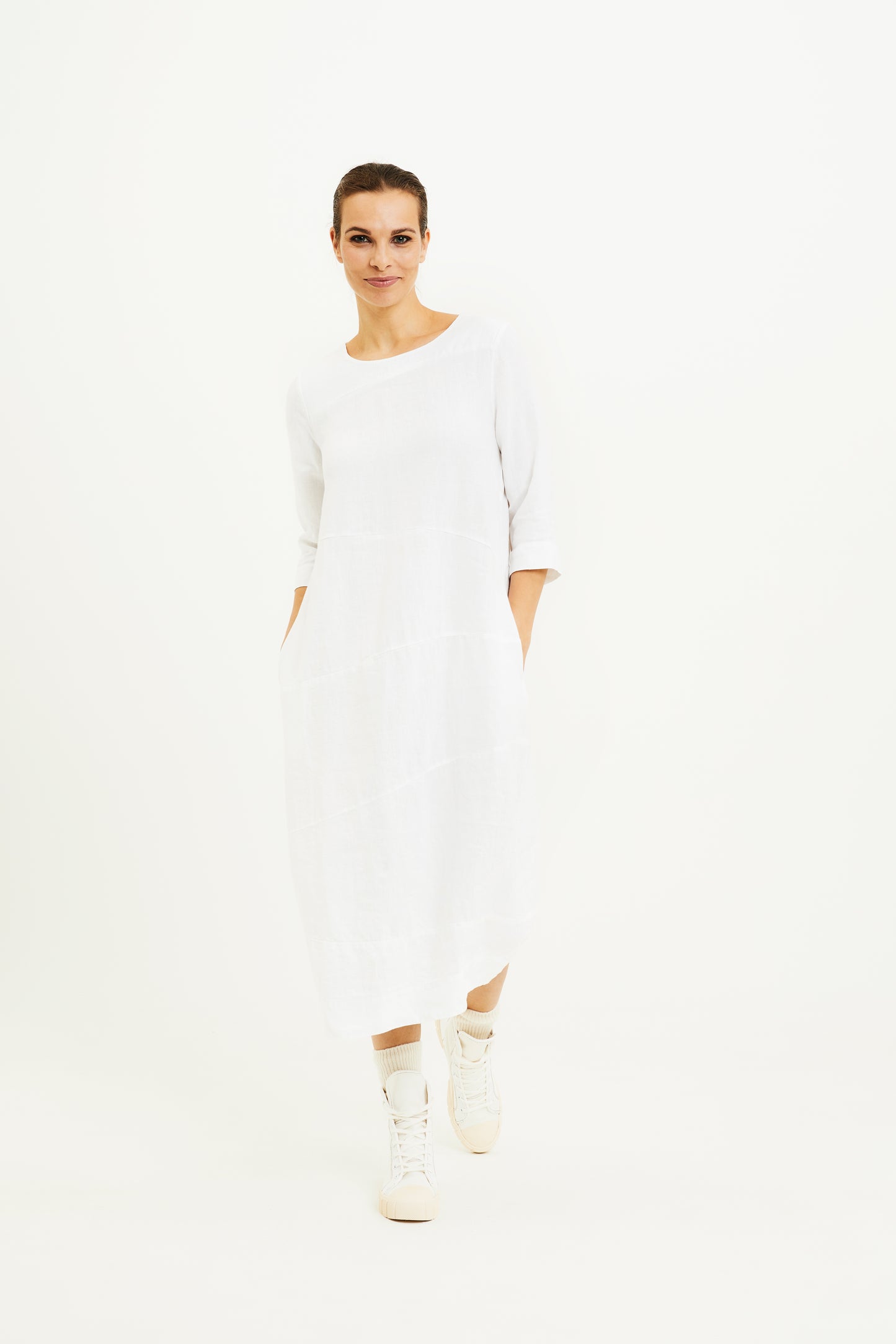Langes, tulpenförmiges Kleid mit Abnähern | 11000