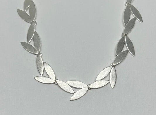 collier-blaetter-silber-2